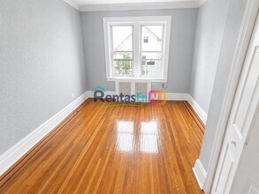 Building Photo - 203 Shephard Ave