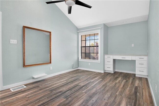 Building Photo - 1748 Ohlen Rd