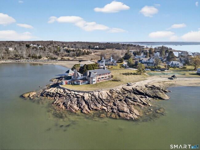 Building Photo - 39 Vineyard Pl