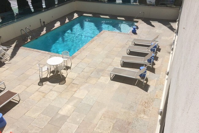 Pool - 101 California Ave