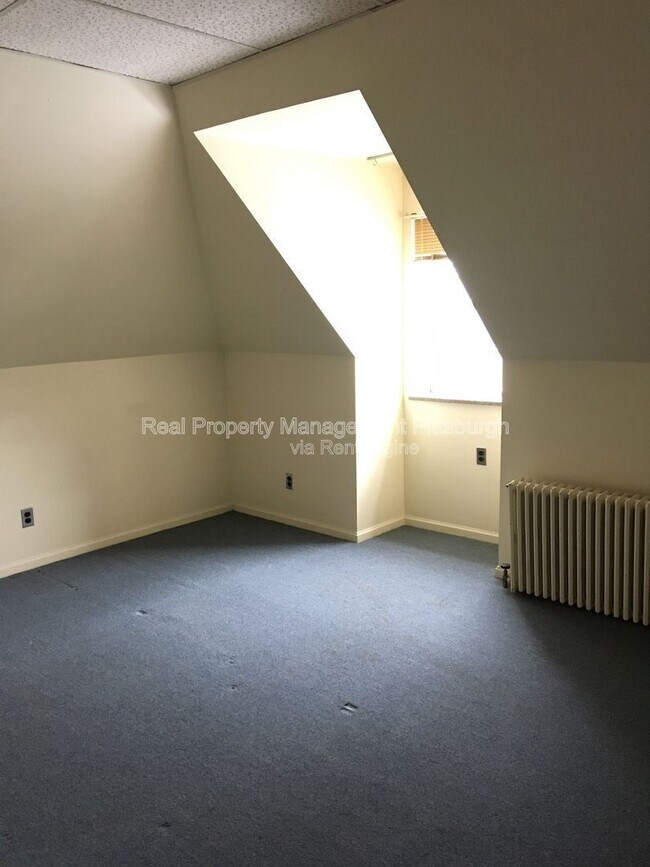 Building Photo - 437 S Aiken Ave