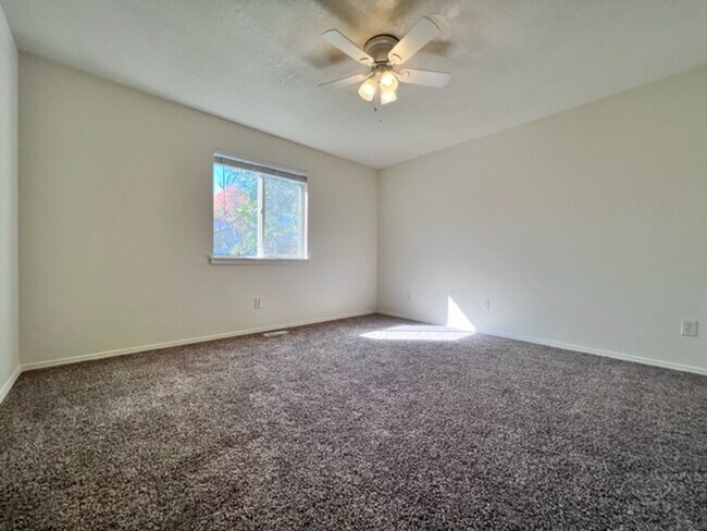 Building Photo - Amazing Home in Mahogany Park