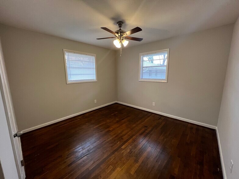 Building Photo - 857 Bellevue St