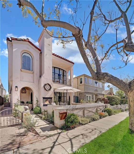 Building Photo - 412 Acacia Ave