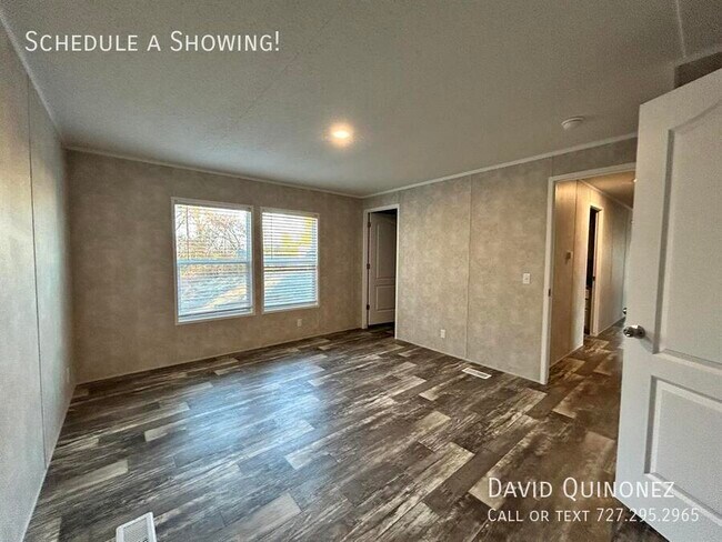 Building Photo - 4614 E Old Trail Rd