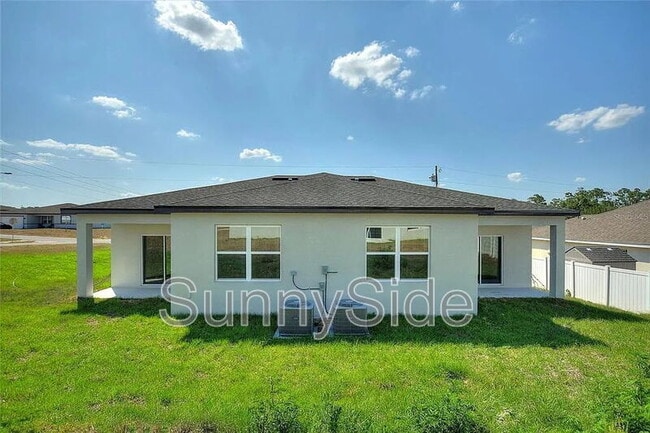 Building Photo - 806 Colville Dr