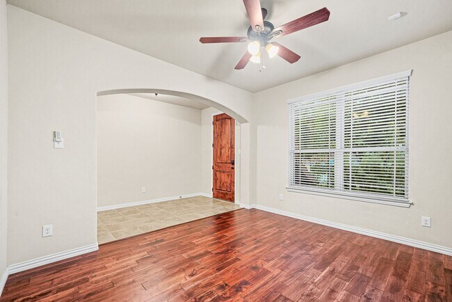 Building Photo - Bella Vista Rental - 5 Bedroom 3.5 bath!
