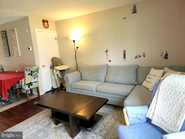 Building Photo - 4540 Rosemarie Dr
