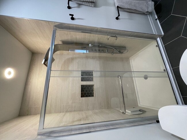 Building Photo - 433 Wisconsin Ave