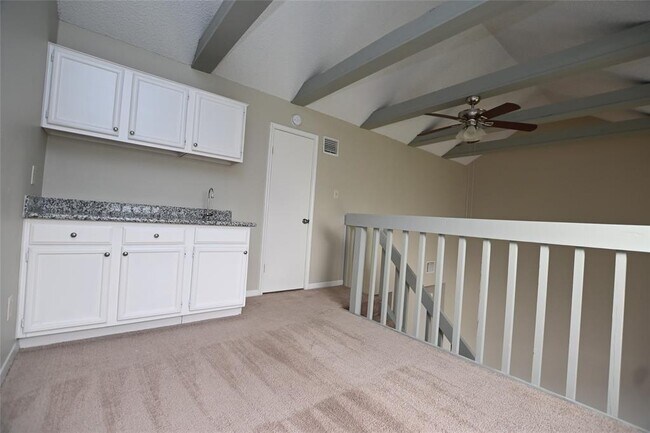 Building Photo - 8451 Sands Point Dr