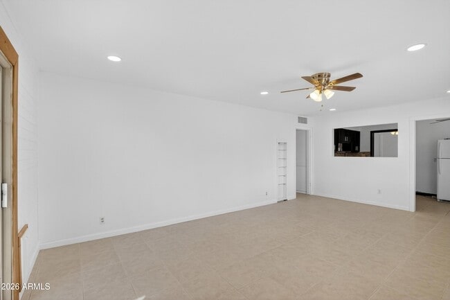 Building Photo - 1113 N Coolidge Ave