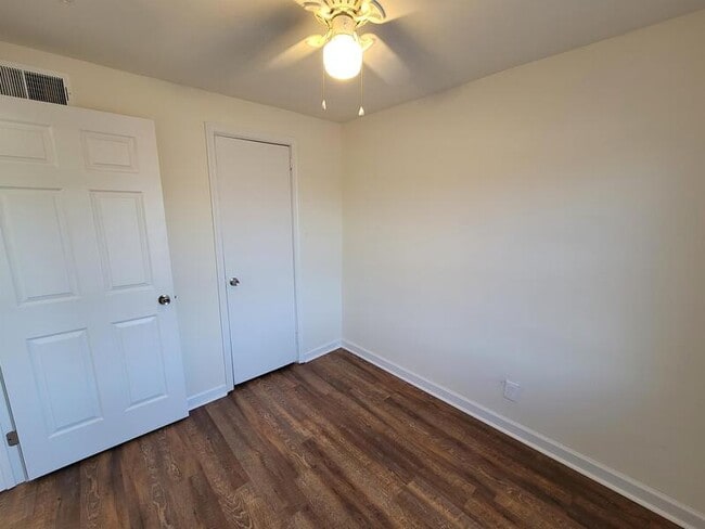 Building Photo - 5215 Wasena Ave