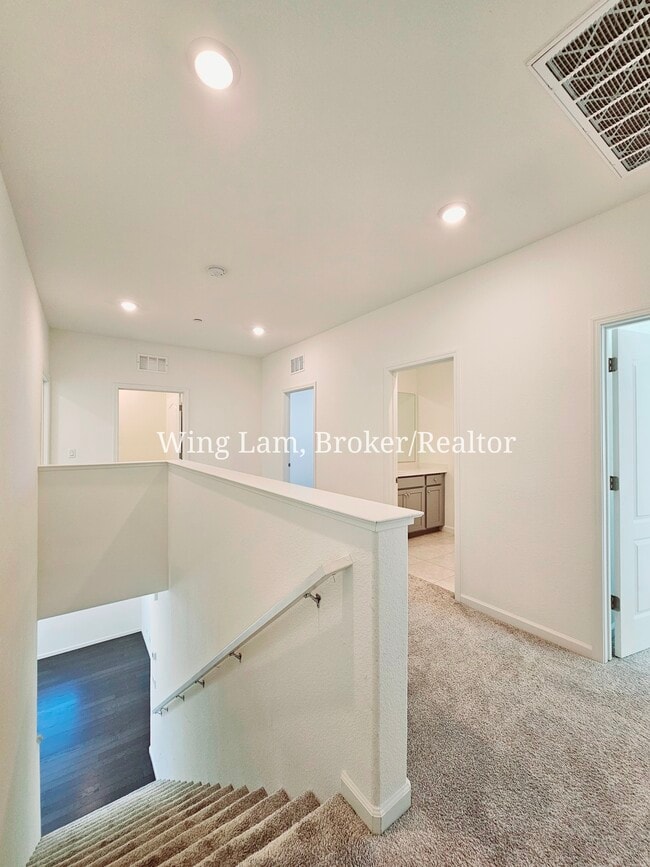 Building Photo - 3165 Sunny Gate Ln