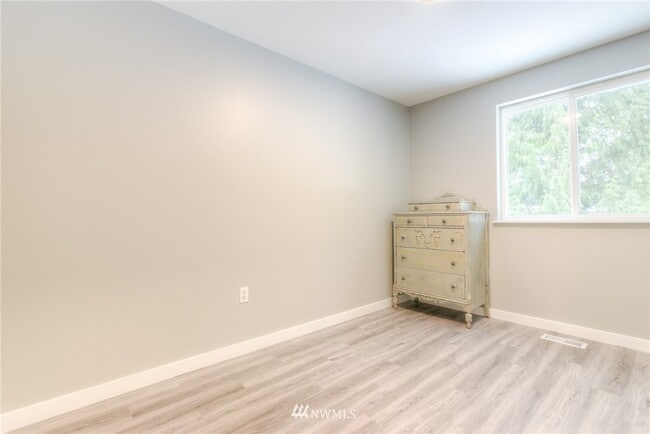 Building Photo - 9206 144th St Ct NW