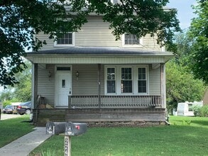 Building Photo - 2243 Sunset Ln