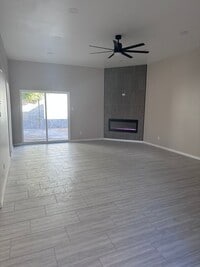Building Photo - Foothills Townhouse 2 Bedroom 2 Bath with ...