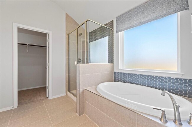 Building Photo - 102 Crooked Trail