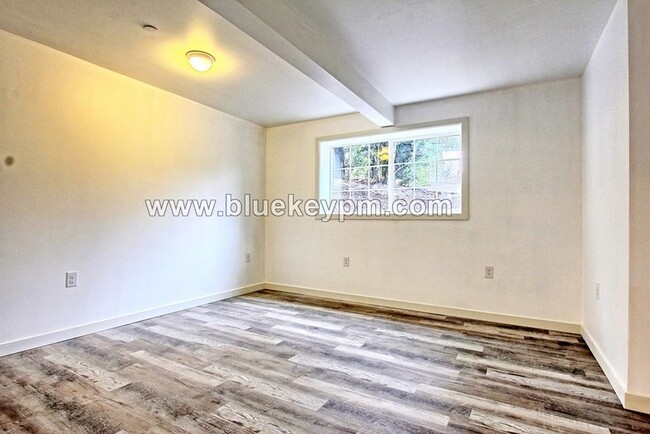 Building Photo - NEW Daylight Basement Apartment...2 Bed, 1...