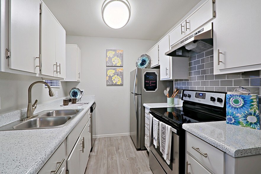 Country Gables Apartments 15010 N 59th Ave Glendale AZ 85306