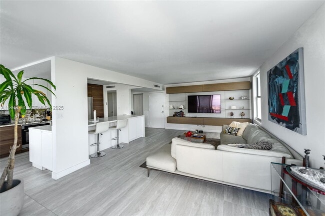 Building Photo - 16546 NE 26th Ave