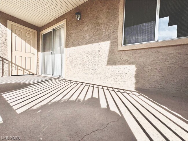 Building Photo - 4380 Sandy River Dr