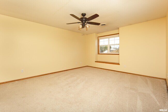 Building Photo - 4005 Raleigh Ave