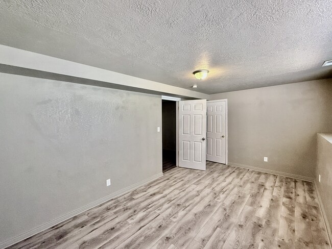 Building Photo - 1247 N 700 W