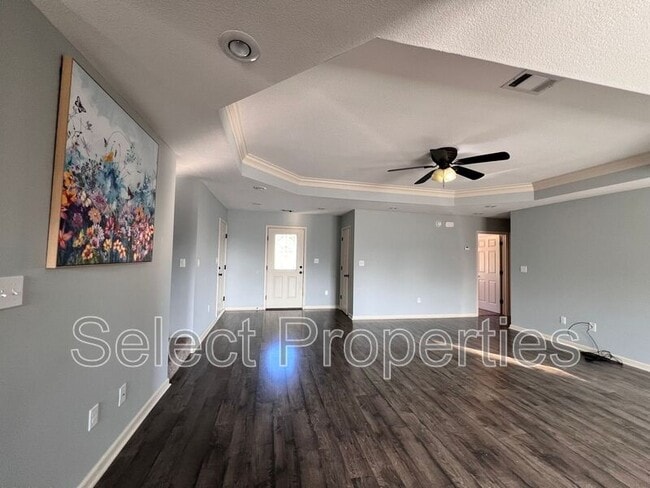 Building Photo - 201 County Rd 4063