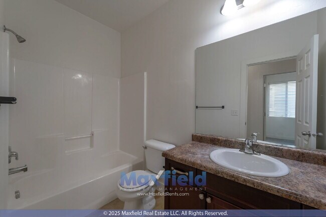 Building Photo - SHORT TERM LEASE AVAIL - 6BD 4BTH 2GAR - Home in Lehi - 6 Month Lease available