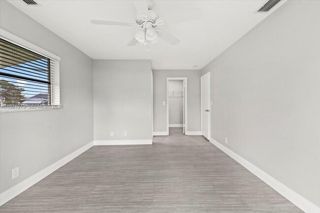 Building Photo - 1020 NW 88th Ave