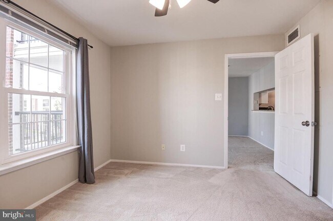 Building Photo - 3313 Wyndham Cir
