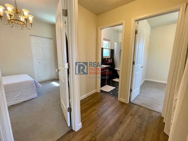 Building Photo - 902 W Cucharras St