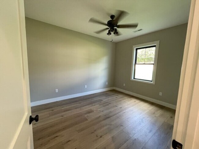 Building Photo - New Construction 3bd/2ba duplex Available ...