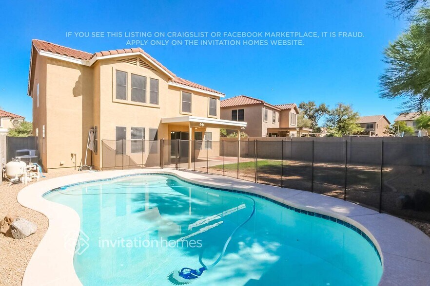 Building Photo - 4125 E Hide Trail