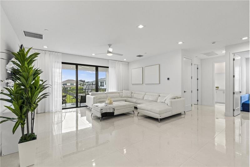 Building Photo - 12884 Wingspan Ct