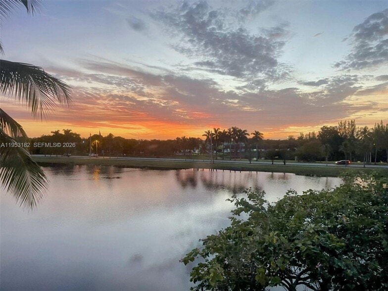 Building Photo - 755 SW 148th Ave