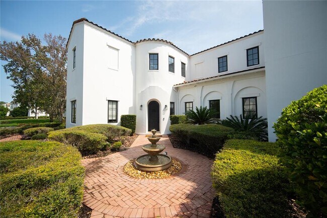 Building Photo - 719 Eastlawn Dr