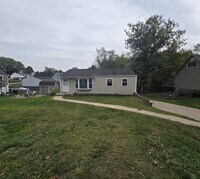 Building Photo - 1797 Cedaridge Dr