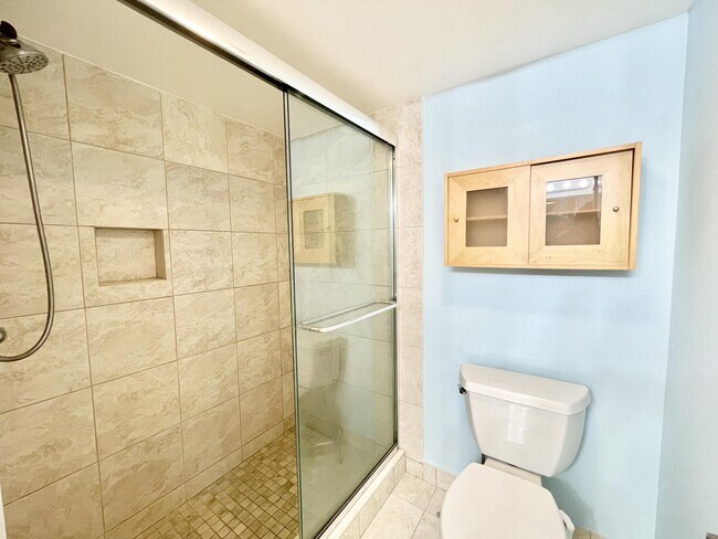 Building Photo - 3130 Millwood Terrace