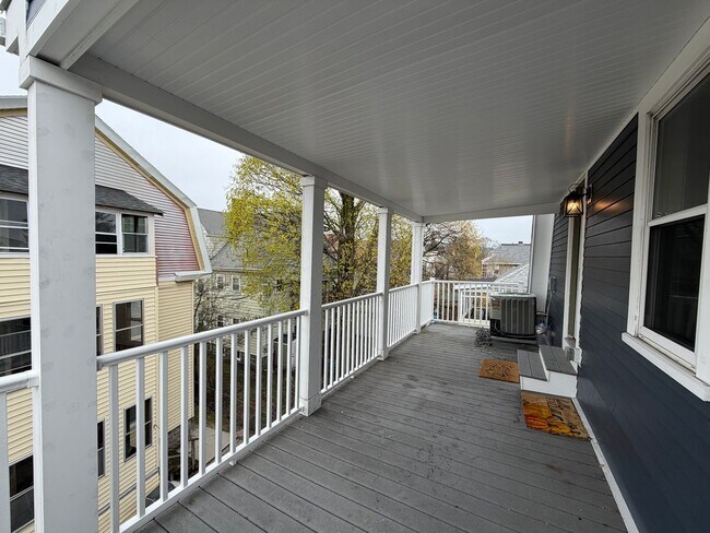 Building Photo - 35-37 John St