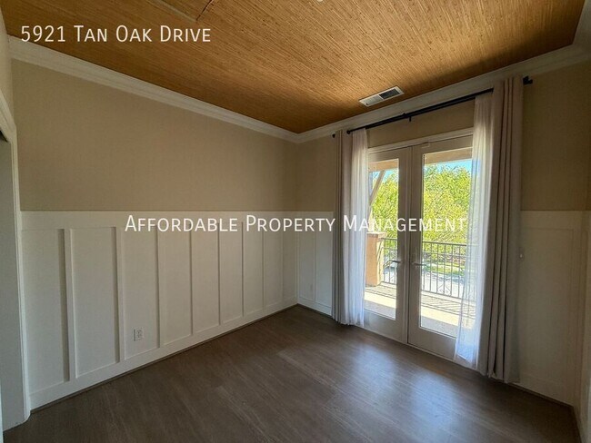 Building Photo - 5921 Tan Oak Dr