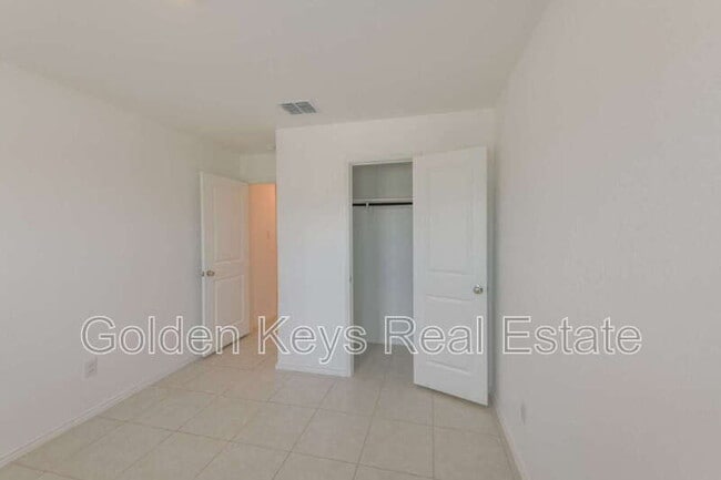 Building Photo - 2629 Turtle Dove Dr
