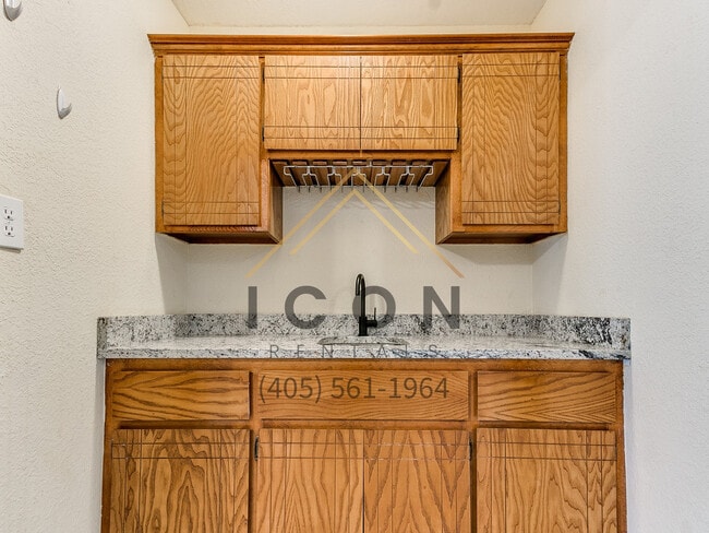 Building Photo - 8804 NW 92nd St