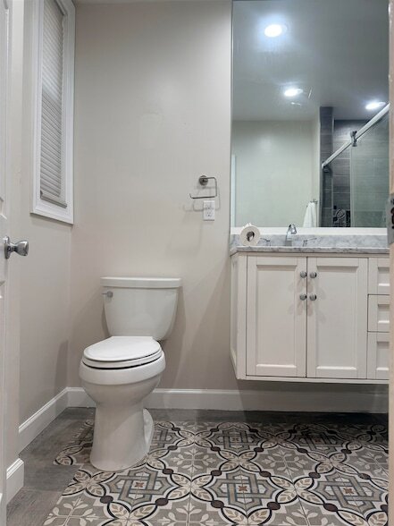 Building Photo - 138 W 30th St