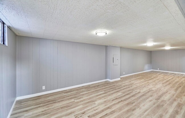 Building Photo - 9530 Cote Brilliante Ave