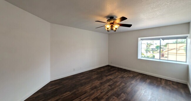 Building Photo - 4 Bedroom Home in the Waters Edge at Ocotillo Community Near W Queen Creek Rd and S Dobson Rd!