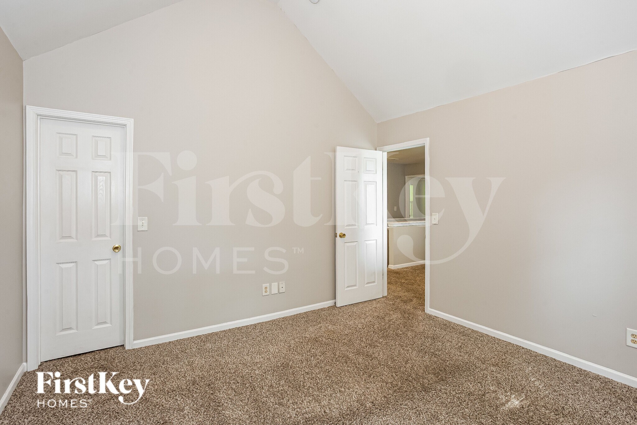 Building Photo - 8605 Royal Bluff Dr