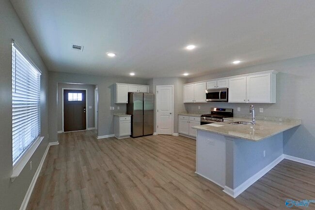 Building Photo - 395 Angela St