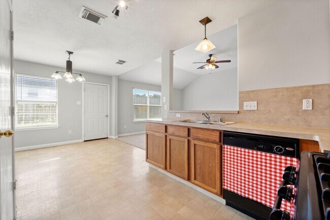 Building Photo - 2530 Fox River Ln