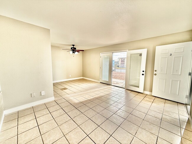 Building Photo - 1458 Silver Mesa Cir